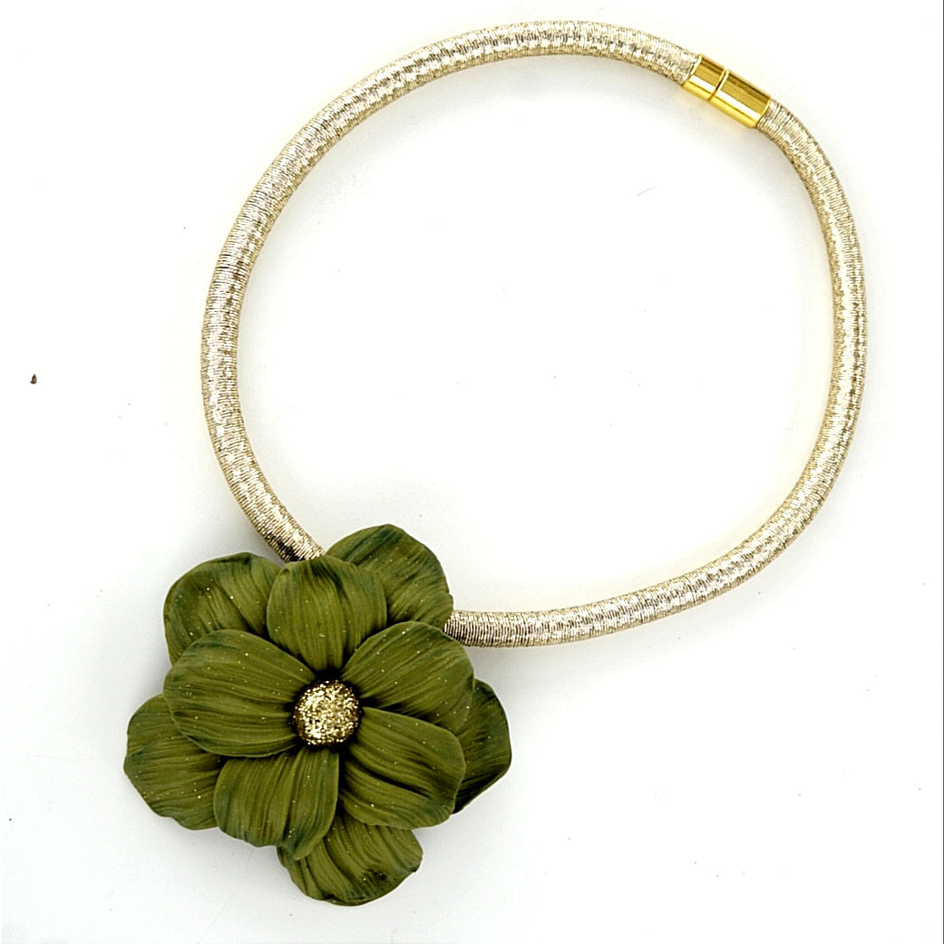 Collar FLOR VERDE