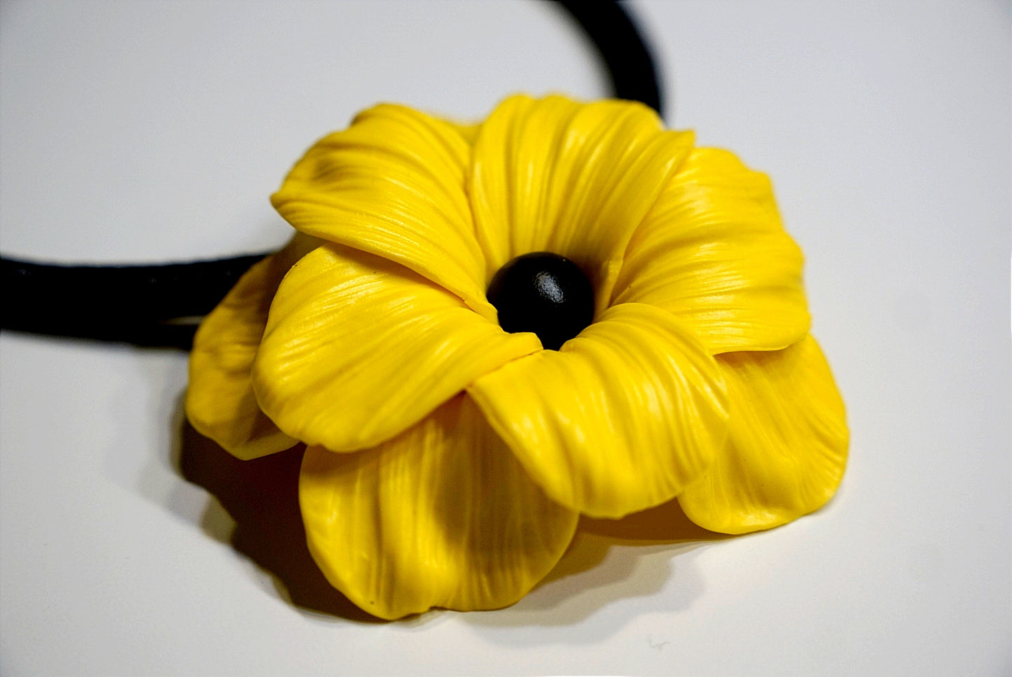 Collar FLOR AMARILLA