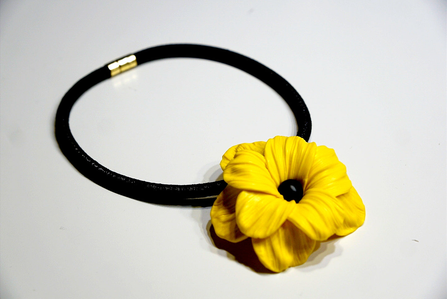 Collar FLOR AMARILLA